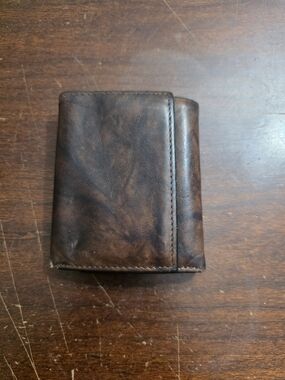Vintage-Style Brown Leather Trifold Card & Key Holder